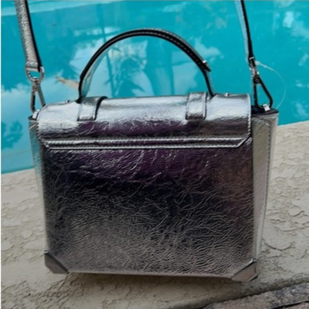 Michael Kors Manhattan Medium School Satchel - Picture 2 of 16